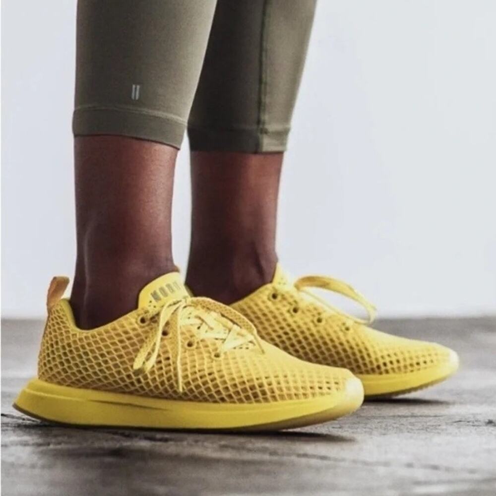 NOBULL Lemon Drop Diamond Knit Runner Yellow Sneakers Women’s 7.5 - Picture 2 of 10